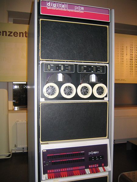 A public domain photograph of the PDP-11/40 - original https://en.wikipedia.org/wiki/File:Pdp-11-40.jpg